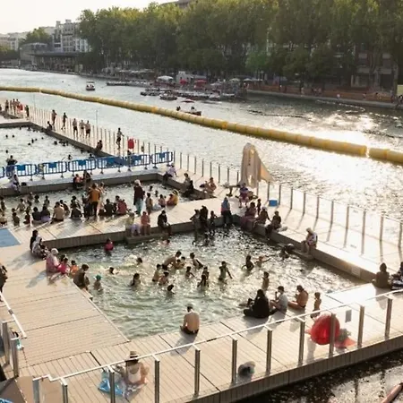 Facile D'acces Et Entretenu Par Femme De Menage